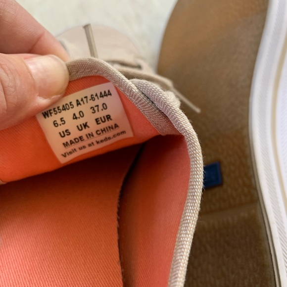 Keds Tan Canvas - Picture 9 of 10